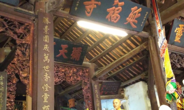 Xúc động lễ Phật đản tại chùa Trần Đăng