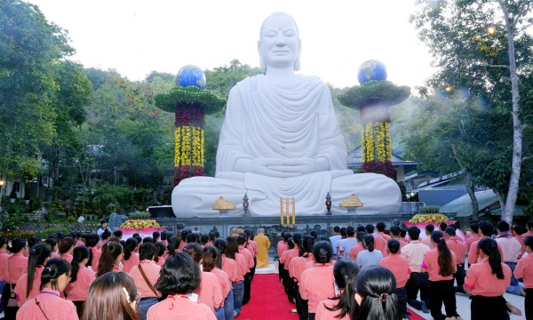 Hơn 3 vạn người tham dự Đại lễ Phật Đản PL.2563 - DL.2019 tại Thiền Tôn Phật Quang