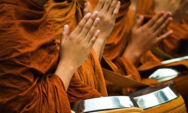 Phải làm gì khi niệm Phật không được nhất tâm?