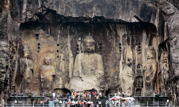 97.000 tượng Phật được khắc vào đá ở Long Môn thạch động