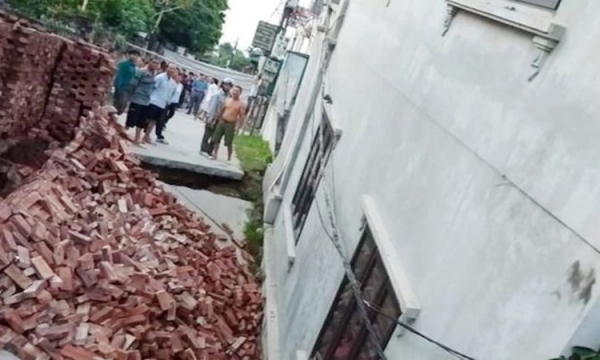 Xuất hiện ‘hố tử thần’, sụt lún nhiều ngôi nhà tại huyện Mỹ Đức, Hà Nội