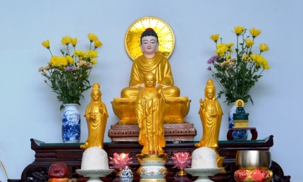 Lợi lạc của việc lập bàn thờ Phật tại gia