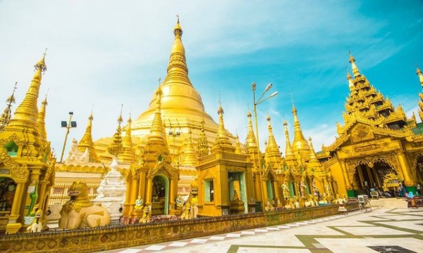 Ngôi chùa dát gần trăm tấn vàng, hàng ngàn viên kim cương và hồng ngọc