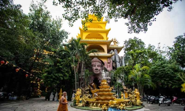 Ngôi chùa đá 'năm không' ở Sài Gòn