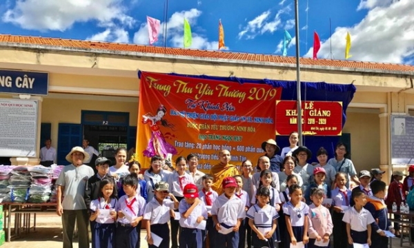 Chương trình Trung thu yêu thương 2019 cho trẻ em khó khăn tại Khánh Hòa