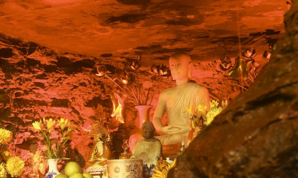 Chứng tích quý của đạo Phật tại chùa Hang
