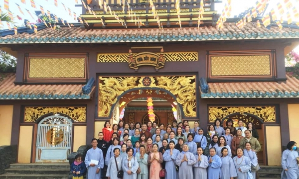 Phật tử chùa Bửu Nghiêm hành hương cầu an tại 14 chùa