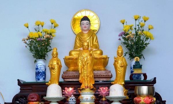 Thờ nhiều tượng Phật và Bồ tát có sai trái gì không?