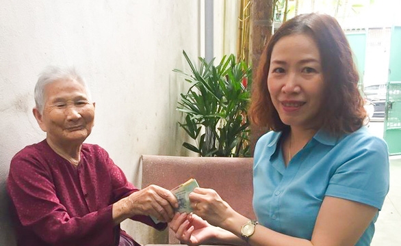 Mẹ Việt Nam anh hùng 91 tuổi ủng hộ 5 triệu đồng chống dịch Covid-19