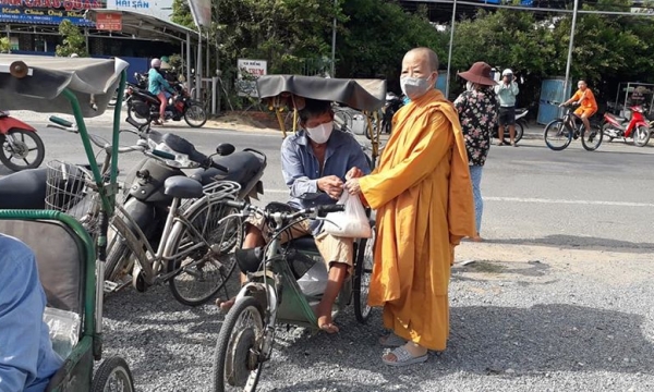 Thêm một điểm ATM gạo cho người có hoàn cảnh khó khăn