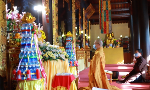 Chùa Trúc Lâm Kharkov kính mừng Đại lễ Phật Đản
