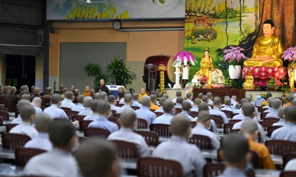 Tăng Ni sinh Học viện Phật giáo Việt Nam TP.Hồ Chí Minh trở lại học nội trú