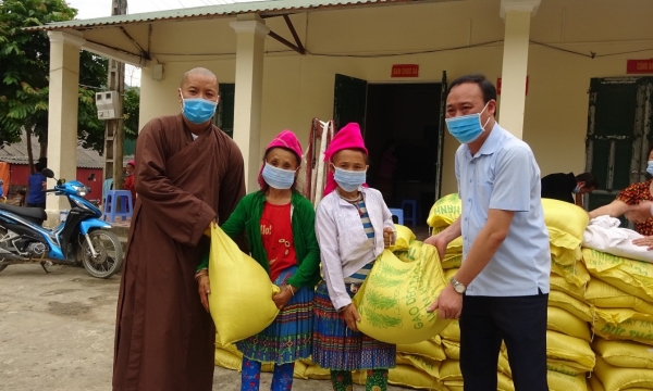 Trao tặng 60 tấn gạo cho người dân tại Mèo Vạc và Đồng Văn