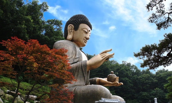 Cả đời bái lạy Phật, Bồ Tát mà không từ bi thì cũng vô ích