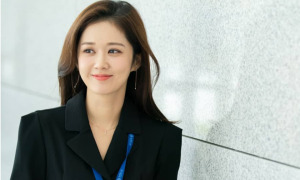 Nữ diễn viên Jang Na Ra quyên góp hơn 13 tỉ won làm từ thiện