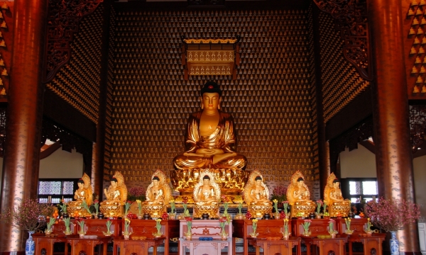 Niềm tin và lòng thành hướng về Phật Dược Sư