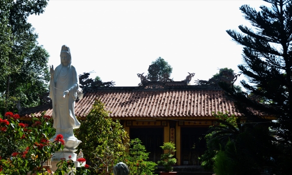 Chiêm ngưỡng ngôi chùa cổ quý hiếm của Nam Bộ trên đất Sen Hồng