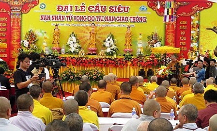 Đẩy mạnh Chương trình phối hợp “Tăng Ni, Phật tử tham gia bảo đảm, trật tự ATGT”
