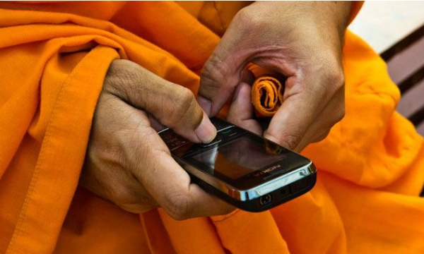 Phật tử và những bình luận trên mạng
