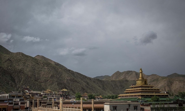 Tu viện 300 tuổi chứa bí ẩn của Phật sống Tây Tạng