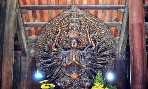 Tượng Phật Bà Quan Âm nghìn tay nghìn mắt biểu trưng cho điều gì?