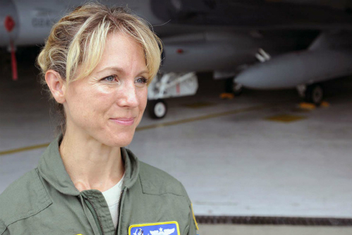 Nữ phi công sẵn sàng cảm tử để bảo vệ dân chúng trong vụ khủng bố 11.9 ở Mỹ