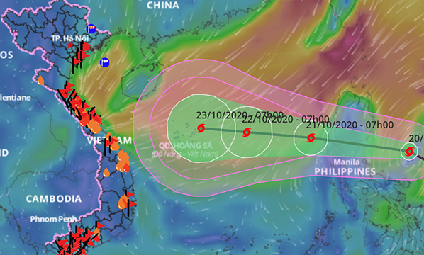 Bão số 8 giật cấp 14 trên Biển Đông và dự báo sẽ đổ bộ vào miền Trung