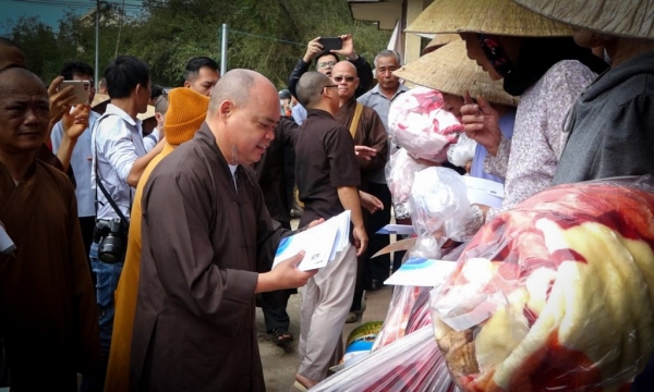 TƯ GHPGVN cứu trợ bão lụt tại các huyện Hải Lăng, Triệu Phong và Cam Lộ