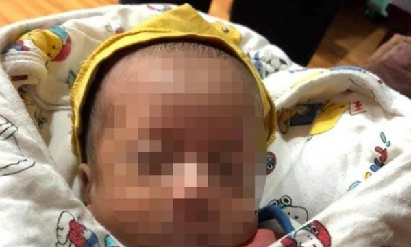 Bé trai một tháng tuổi bị bỏ rơi trước cổng chùa ở Hải Phòng