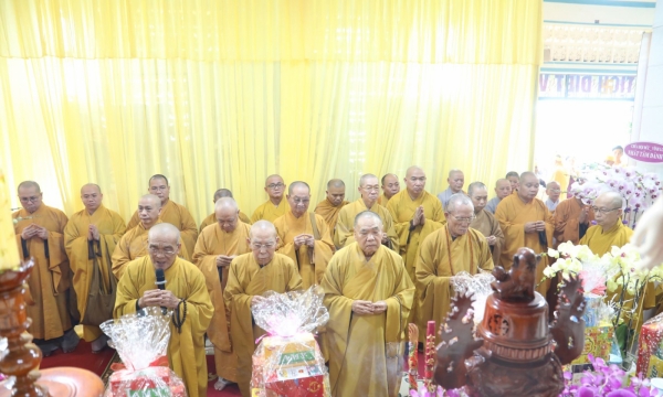 Gần 800 phái đoàn và hàng vạn Phật tử đến viếng Lễ tang Cố Ni Trưởng thượng Huệ hạ Giác