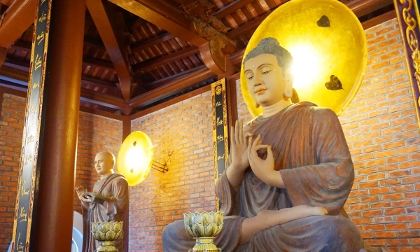 Tán thán Đức Phật như thế nào?