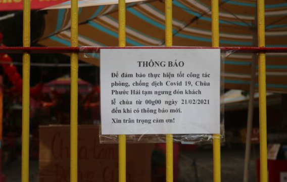 Nhiều chùa ở TP.HCM đóng cửa, tăng ni Phật tử thực hiện ‘5K’ chống Covid
