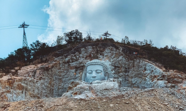 Thi công pho tượng Phật khắc trên vách đá cao nhất thế giới