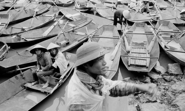 Cảnh trảy hội chùa Hương năm 1990