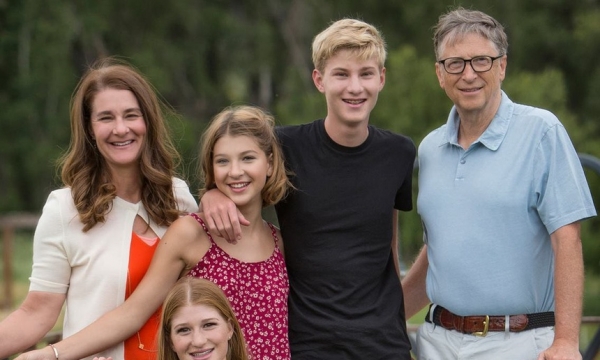 Phương pháp dạy con sống khiêm tốn của vợ chồng tỷ phú Bill Gates