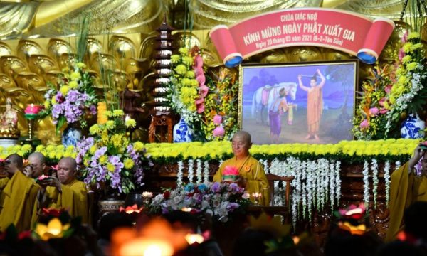 Chùa Giác Ngộ tổ chức đêm hoa đăng kỷ niệm ngày Đức Phật xuất gia