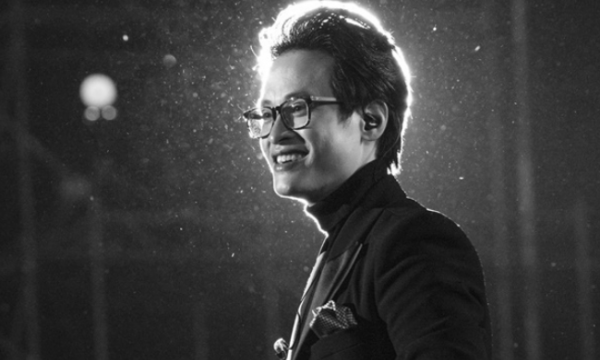 Ca sĩ Hà Anh Tuấn đóng góp 500 triệu ủng hộ quỹ vắc xin Covid-19