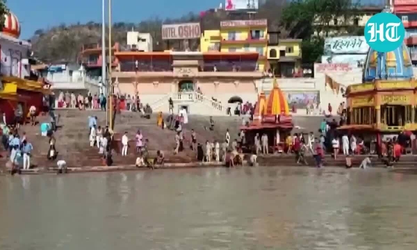 26.000 người Ấn tắm sông trong ngày cuối lễ hội