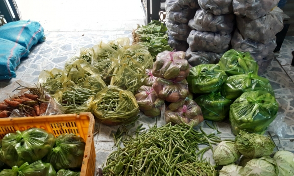 13,5 tấn rau củ tức tốc được chùa Giác Ngộ gửi tặng trong hôm nay