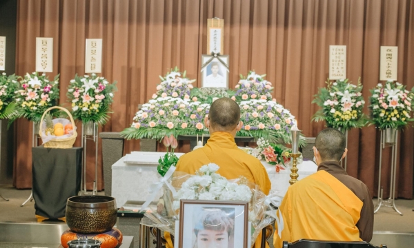 Tang lễ của nam sinh bị sát hại ở Nhật Bản
