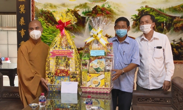 Lãnh đạo thành phố Trà Vinh thăm cơ sở thờ tự nhân lễ Vu Lan báo hiếu