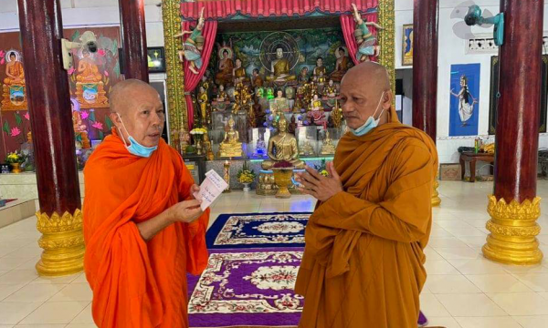 Ban Hướng dẫn Phật tử Nam Tông Khmer phía nam cúng dường 10 chùa Khmer tỉnh Trà Vinh