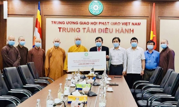 Giáo hội Phật giáo Việt Nam ủng hộ hơn 300 tỉ đồng chống dịch