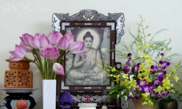 Cần làm gì để tạm dời bàn thờ và tượng Phật?