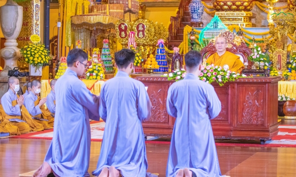 Ân đức của Tăng - Người giữ gìn và hoằng truyền Phật Pháp