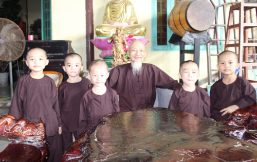 Tịnh Thất Bồng Lai có dấu hiệu 'lợi dụng tôn giáo' để trục lợi