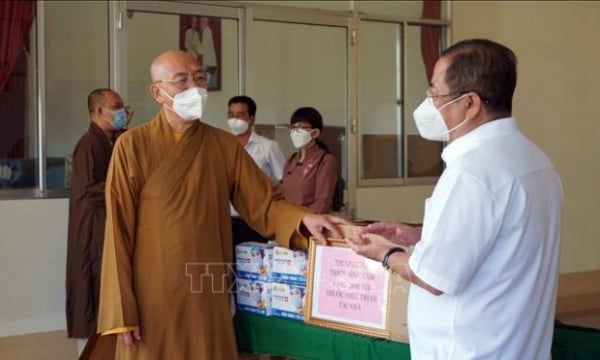 Phật giáo TP Cần Thơ hỗ trợ 5.000 túi thuốc cho F0 điều trị tại nhà