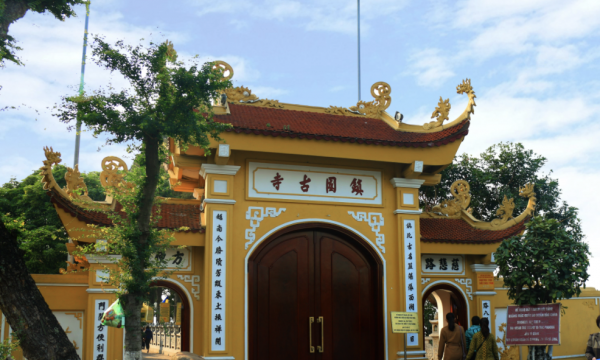 Du xuân đầu năm tại các ngôi chùa nổi tiếng ở Hà Nội