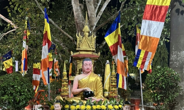 Các chùa Phật giáo Nam tông trong tỉnh tổ chức lễ Miakha Bôchia