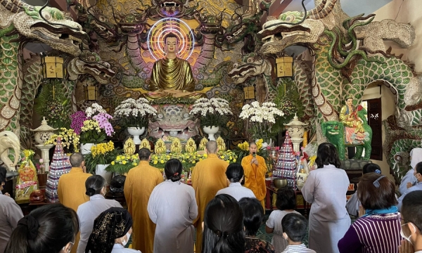 Ban Văn hoá Phật giáo Sen Vàng tổ chức hành hương thập tự đầu năm 2022 tại thành phố Đà Lạt